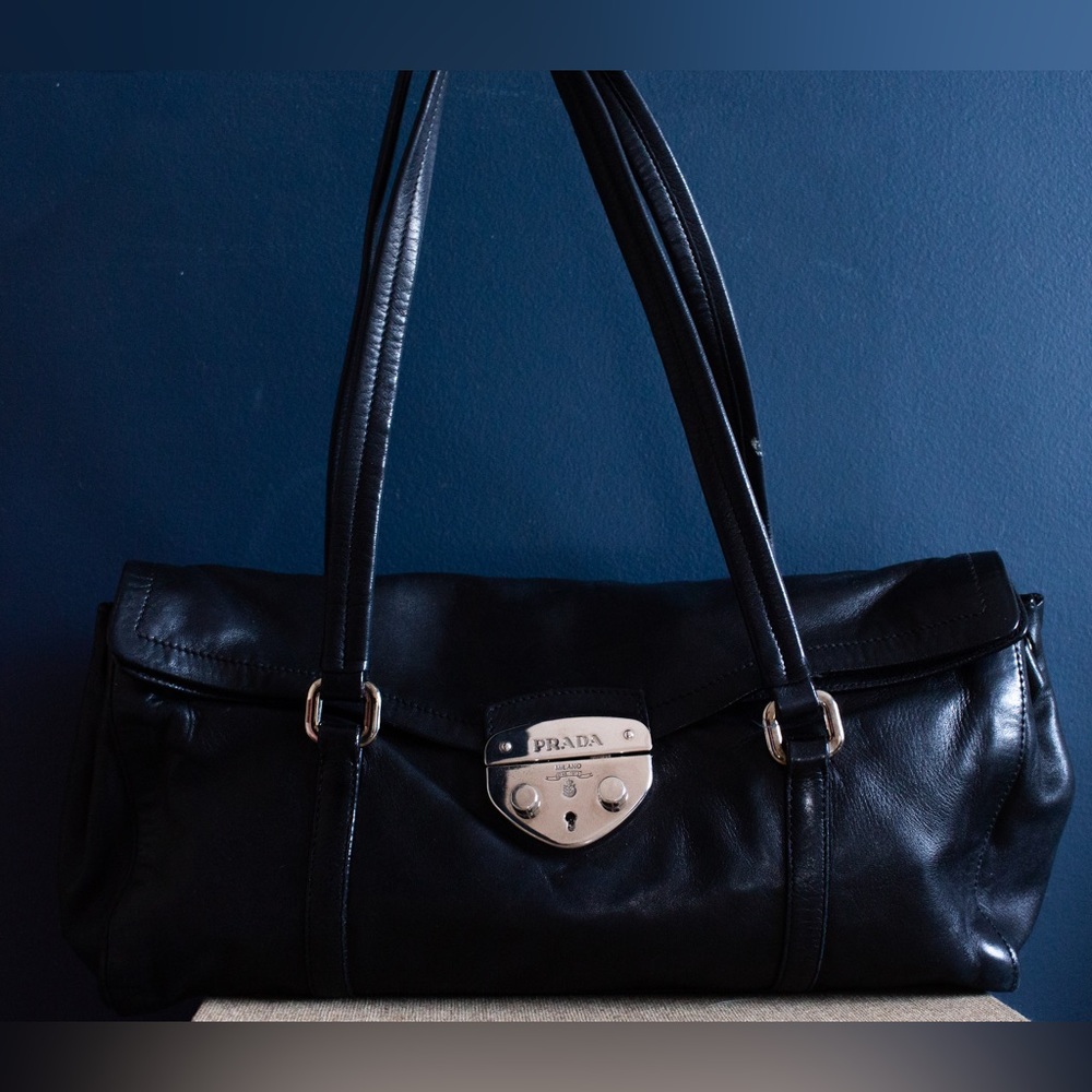 Prada Vitello Easy Leather Purse